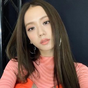 Meet your Posher, Avery